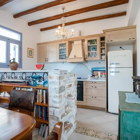 Orkos View House * Naxos City